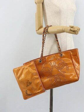 CHANEL Chain Tote Bag Patent leather Orange Silver CC Auth 169018